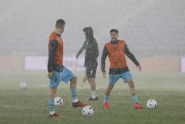 El partido entre el Levante y el Athletic fue suspendido por la tromba de agua