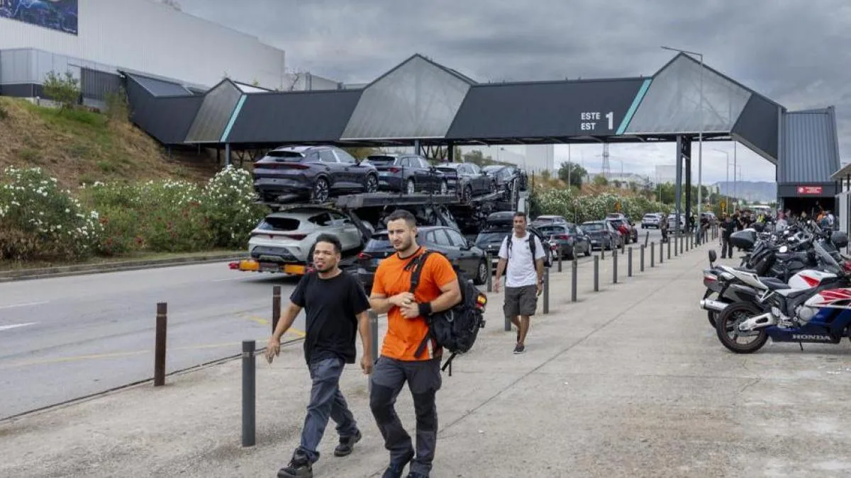 Seat reduces the workforce by almost 1,700 employees in five years, an 11% decrease