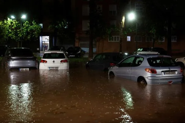 Calles de València anegadas por el agua