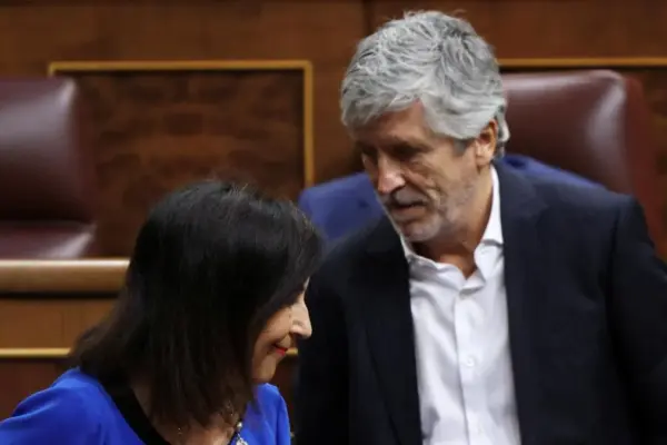 Sánchez supports Marlaska and Robles and tries to overcome their disagreements