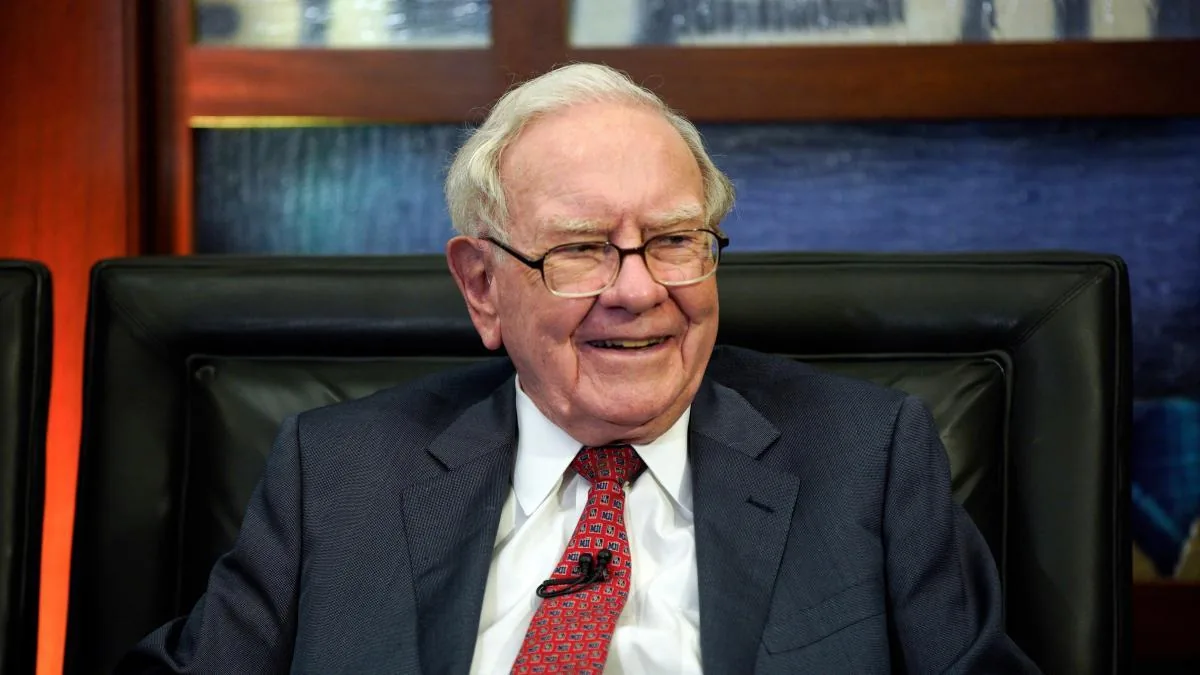 Warren Buffett retires from Berkshire Hathaway and passes the chairmanship to his son Howard