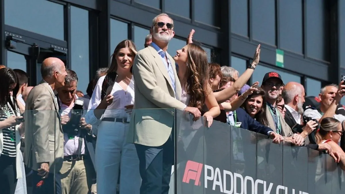 Felipe VI attends the Spanish GP in Madring with Princess Leonor and Infanta Sofía
