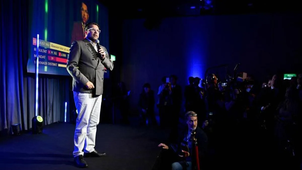 The far right retreats in Sweden, a rarity in today's Europe