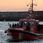 83 dead, including a baby, in a canoe heading to the Canary Islands: “It had been a long time since we saw something so harsh”
