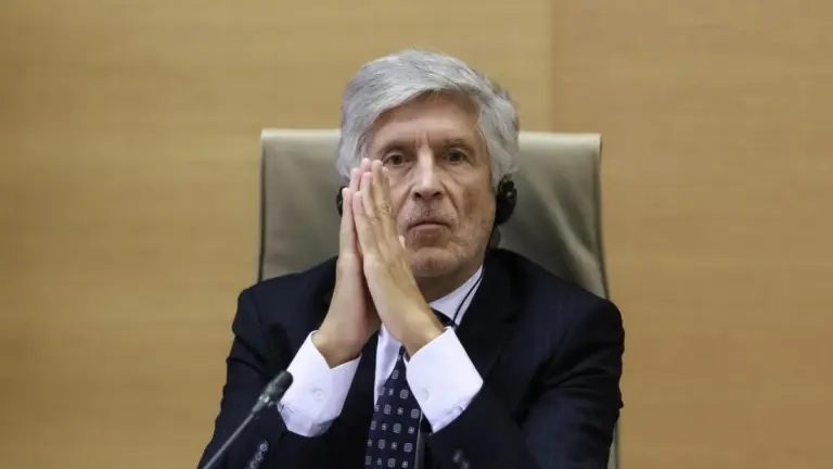 Marlaska demands the Police chief clarify if there is a report placing Morocco behind the mass crossing in Ceuta