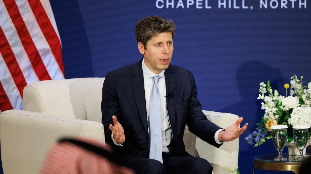 Sam Altman: “We could lose control of the future to AI”
