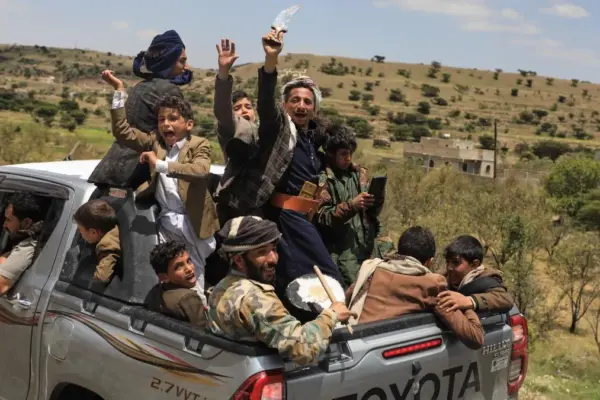 The Houthi offensive shakes the diplomatic dialogue on Hormuz