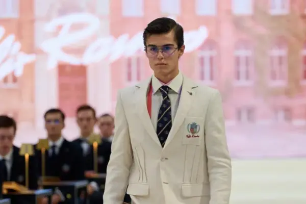 Dylan Valdés, the son of Víctor Valdés who is already making a strong impression on the runway